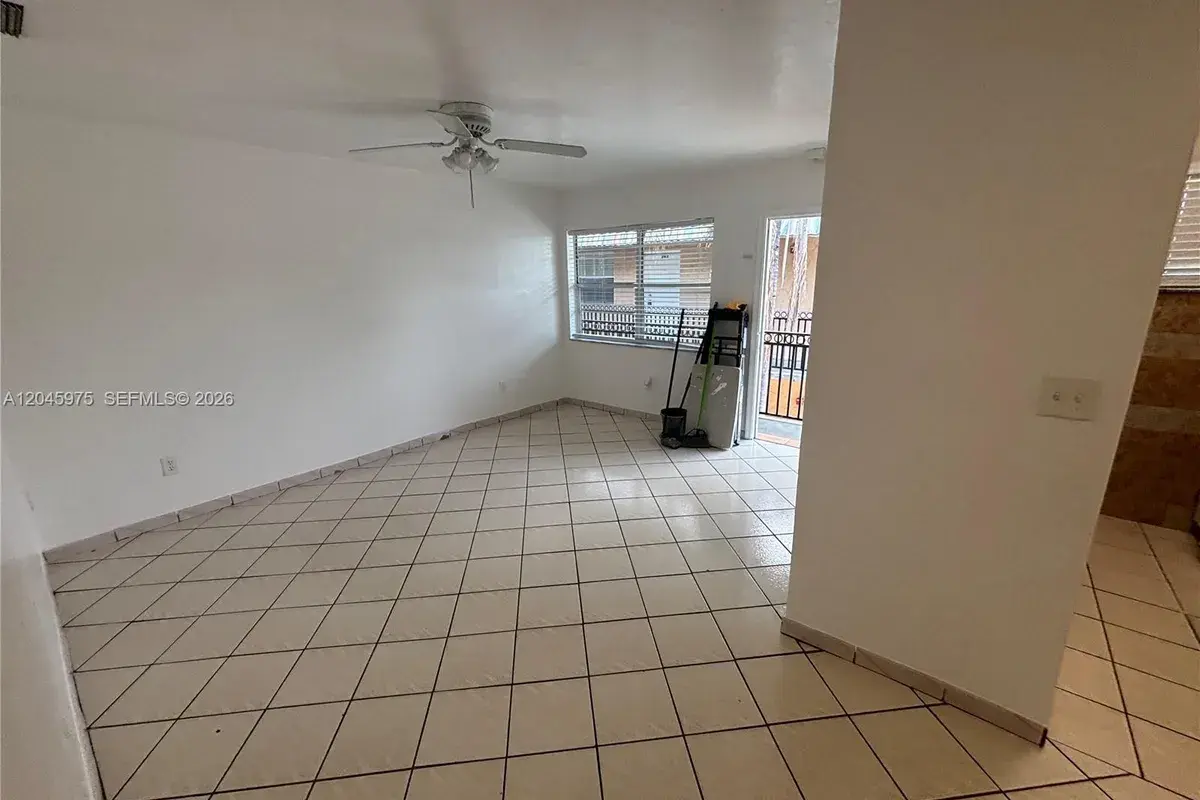 7841 Johnson St # 212, Pembroke Pines FL 33024