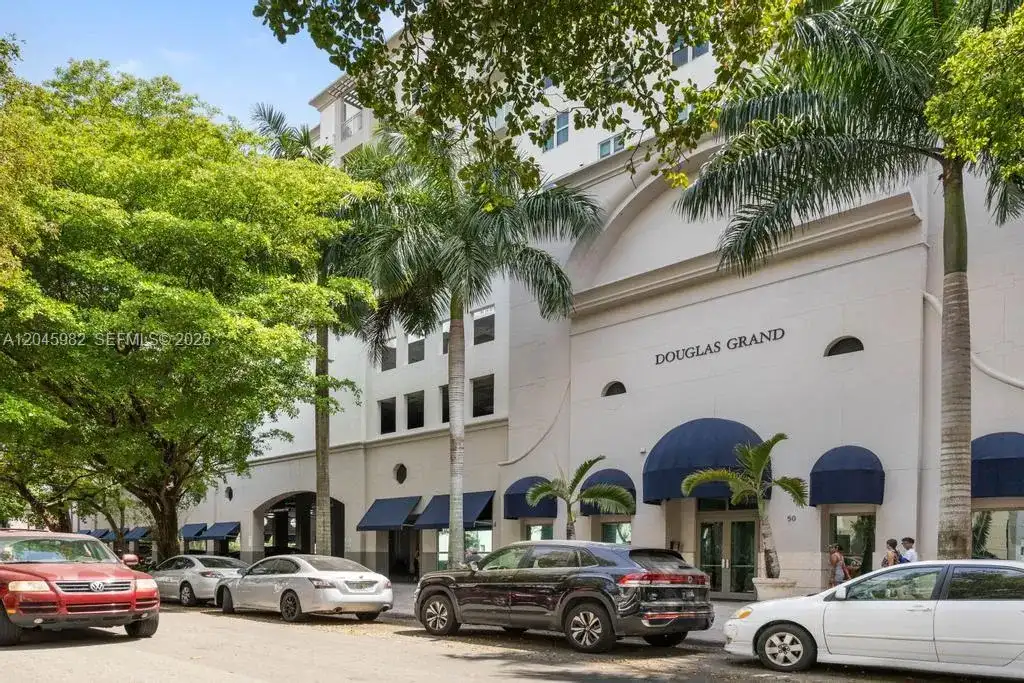 50 Menores Ave # 805, Coral Gables FL 33134