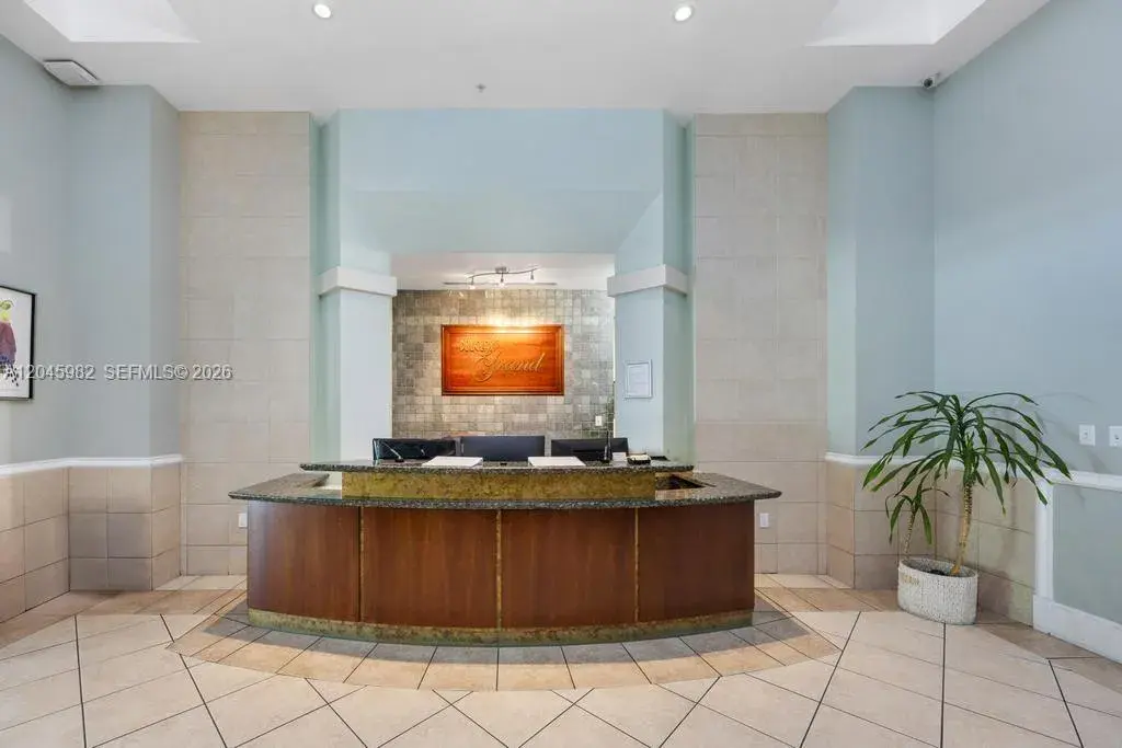 50 Menores Ave # 805, Coral Gables FL 33134