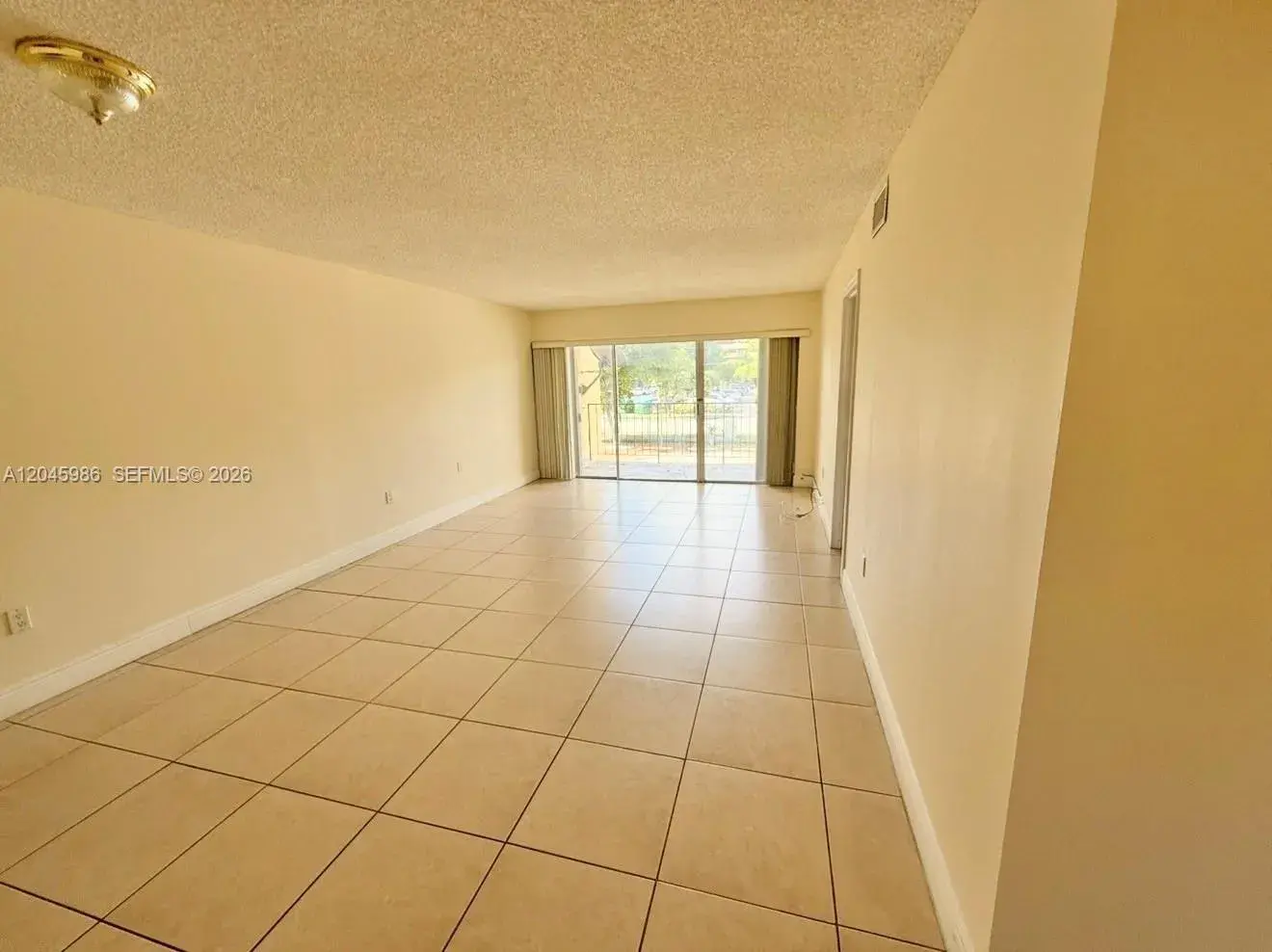 1975 W 44th Pl # 203, Hialeah FL 33012