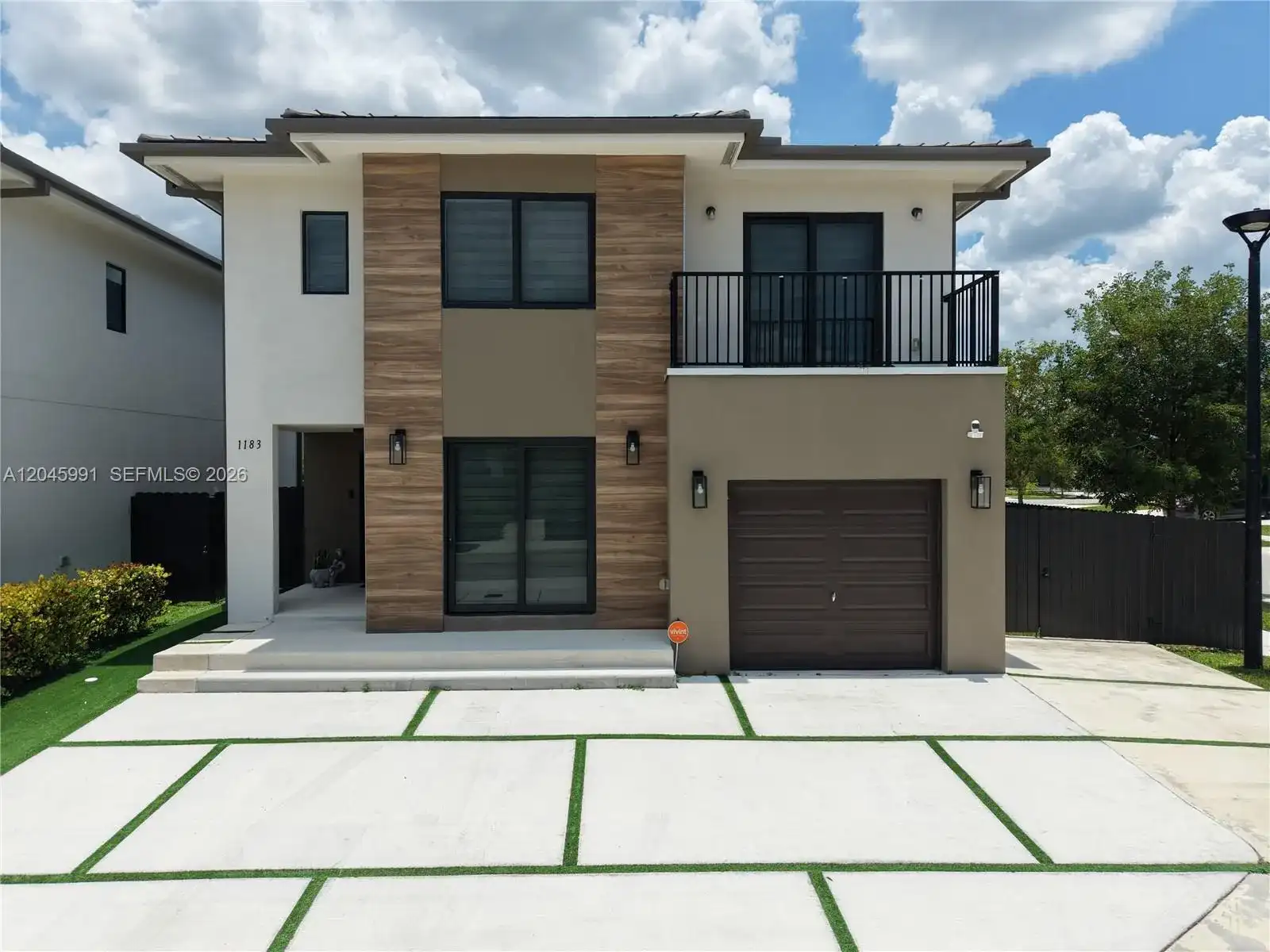 1183 NW 2nd St, Florida City FL 33034