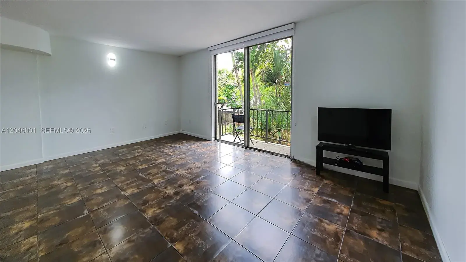 1655 NE 115th St # 28B, Miami FL 33181