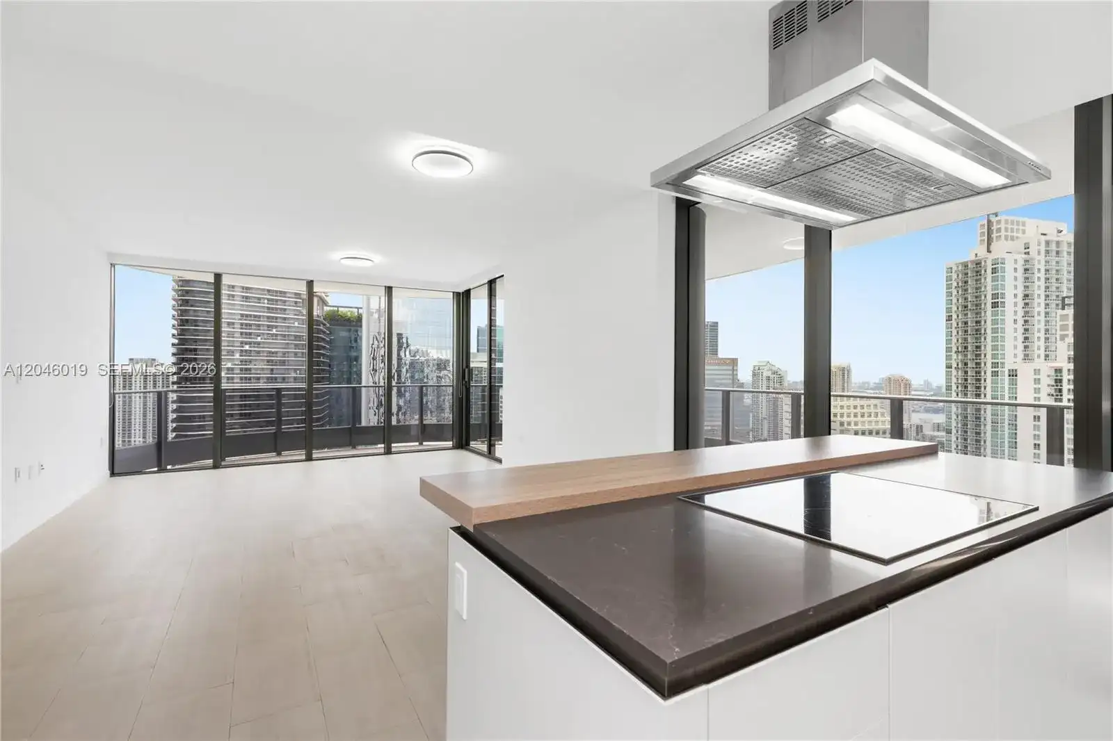 1000 Brickell Plz # 4015, Miami FL 33131 photo 3