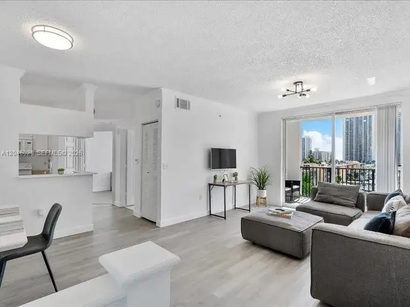 17100 N Bay Rd # 1717, Sunny Isles Beach FL 33160 photo 3