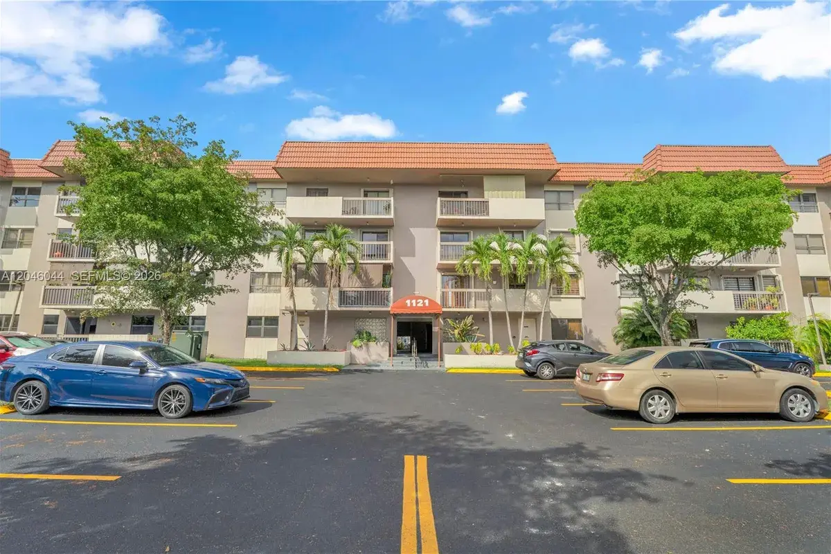 1121 SW 122nd Ave # 2, Miami FL 33184
