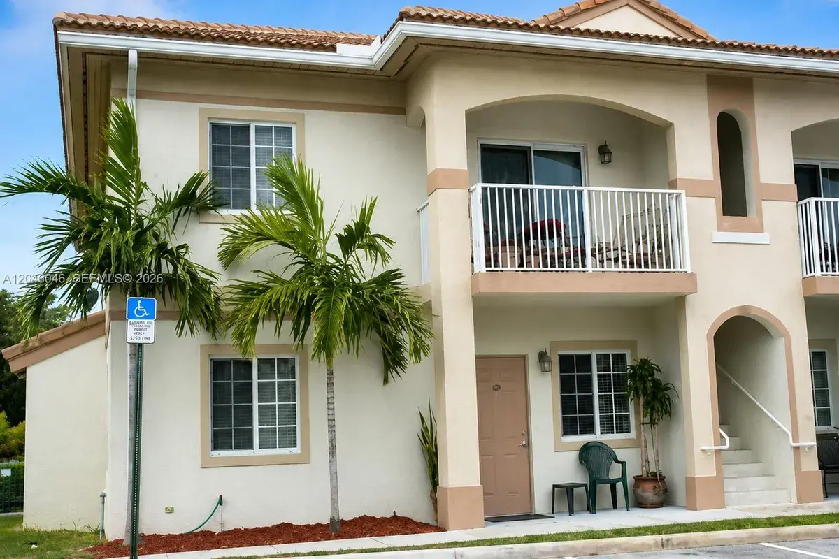 4950 WASHINGTON ST # 4, Hollywood FL 33021