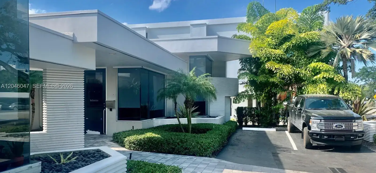 721 NE 3rd Ave, Fort Lauderdale FL 33304 photo 3