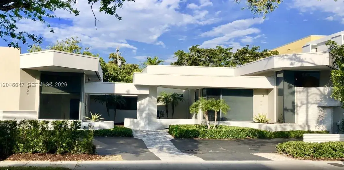 721 NE 3rd Ave, Fort Lauderdale FL 33304