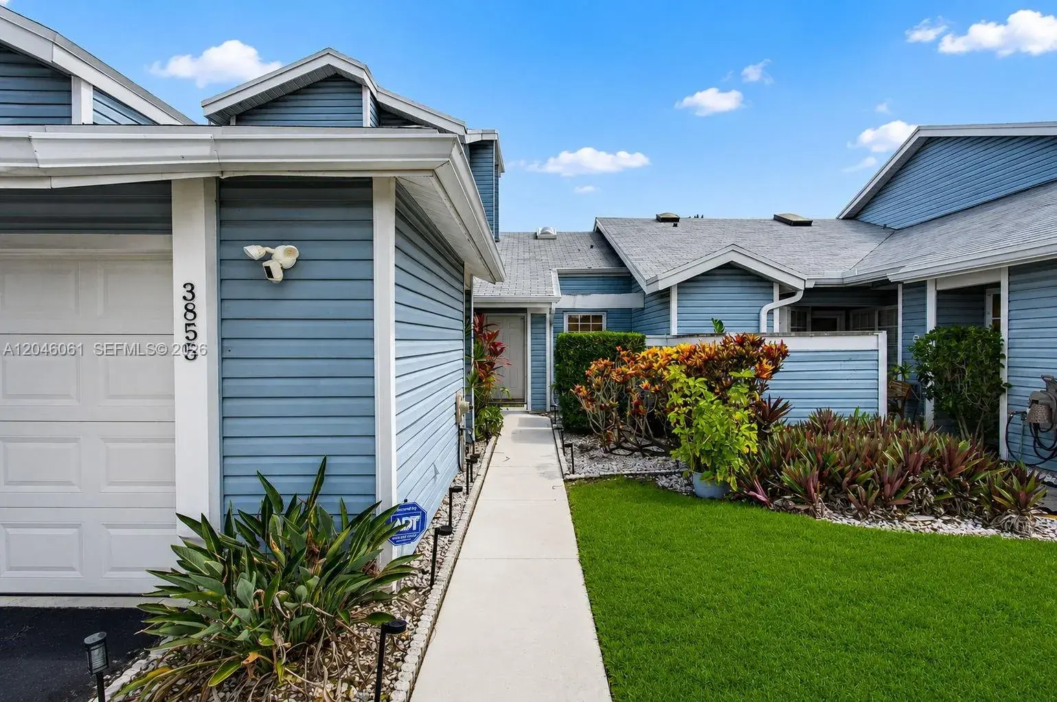 3855 Island Club Cir, Lake Worth FL 33462