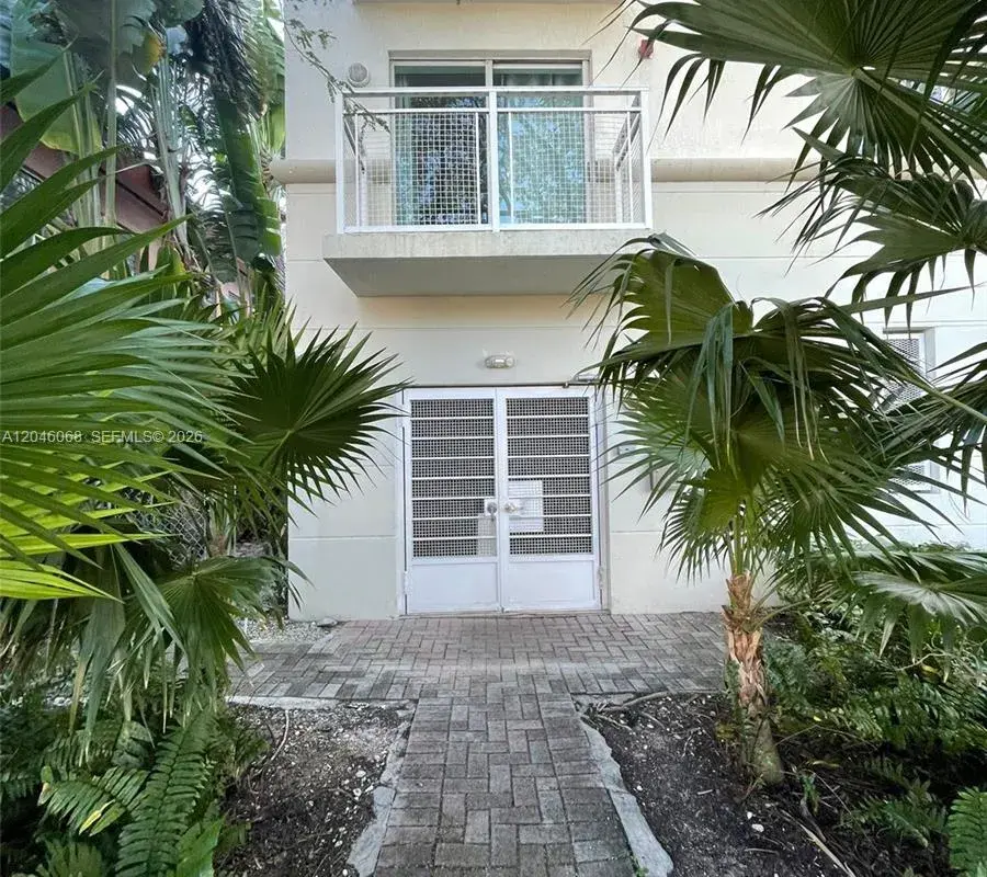 630 85th St # 102, Miami Beach FL 33141