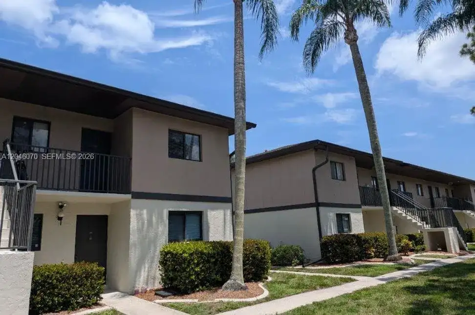 1210 HALL RD # 208, Other City - In The State Of Florida FL 33903 photo 2