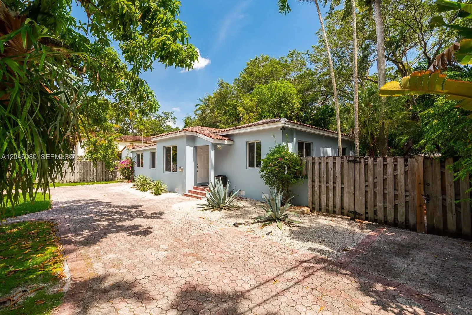 2215 Tequesta Ln, Miami FL 33133