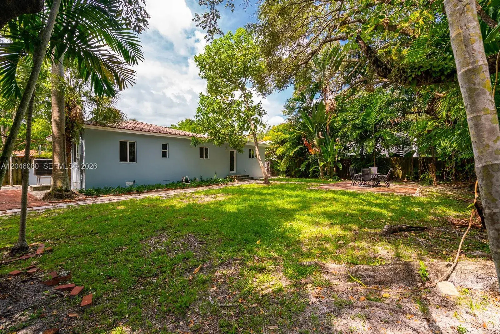 2215 Tequesta Ln, Miami FL 33133