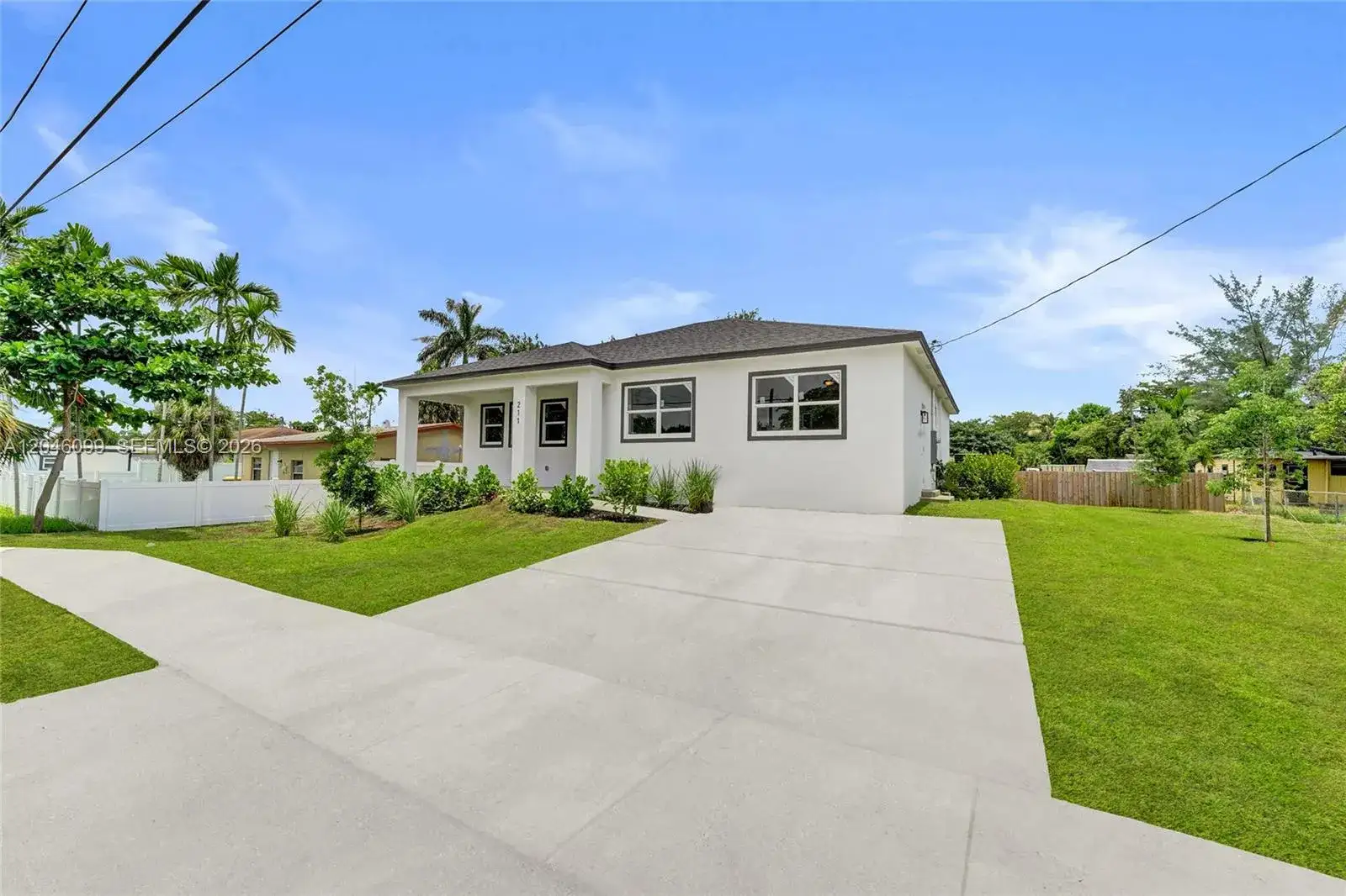 211 NW 14th Ct, Dania Beach FL 33004 photo 2