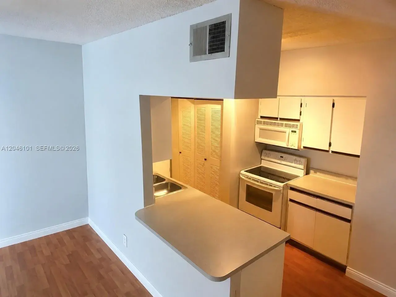 18338 NW 68th Ave # D, Hialeah FL 33015