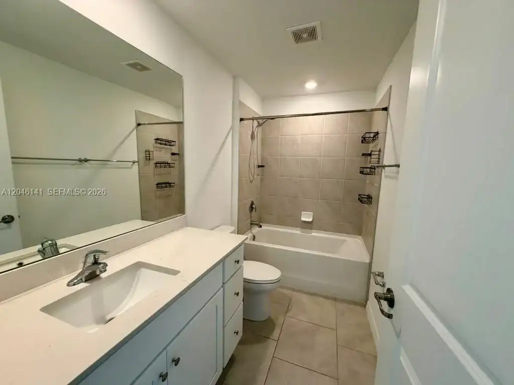 4104 NE 12TH CT, Cape Coral FL 33909 photo 4