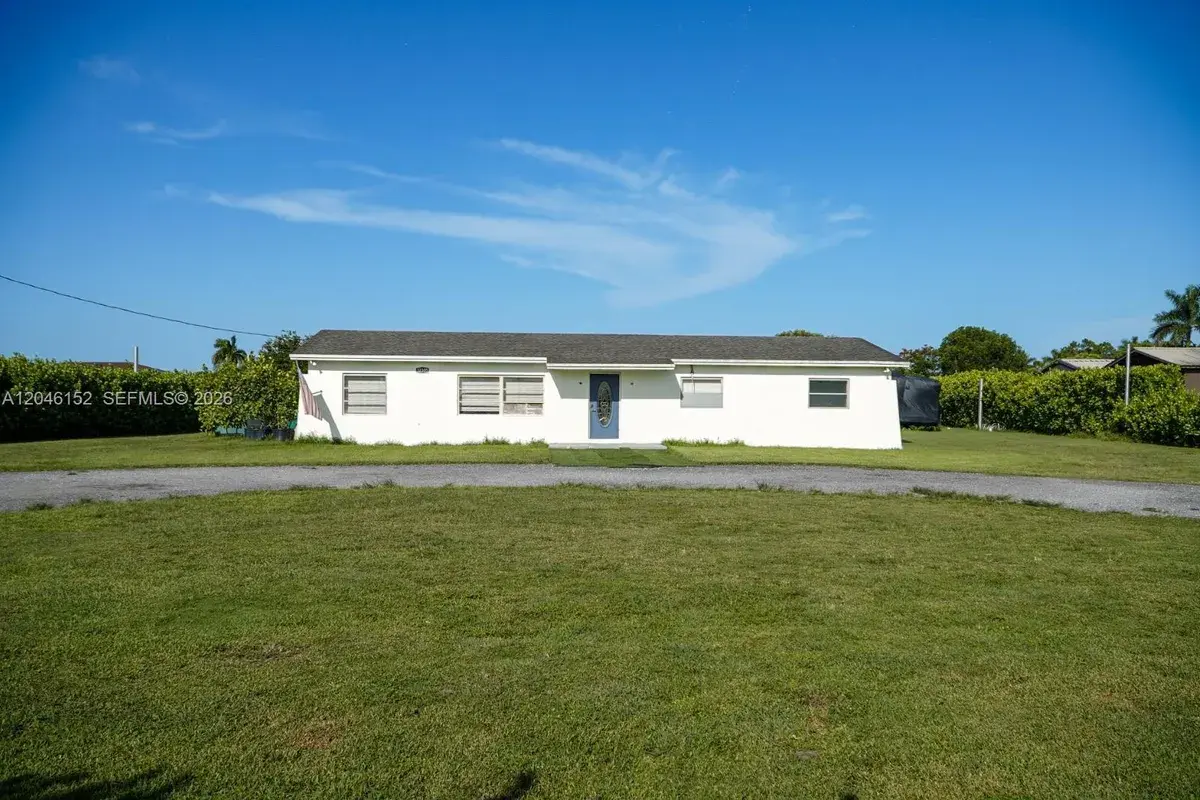 32305 SW 202nd Ave, Homestead FL 33030