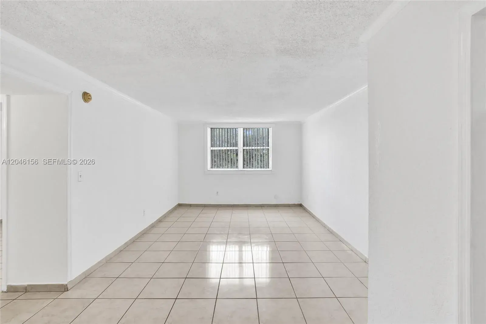 606 W 81st St # 323, Hialeah FL 33014