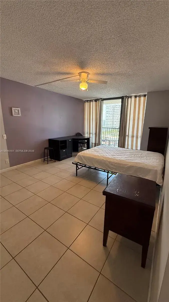 2049 S Ocean Dr # 1004, Hallandale Beach FL 33009