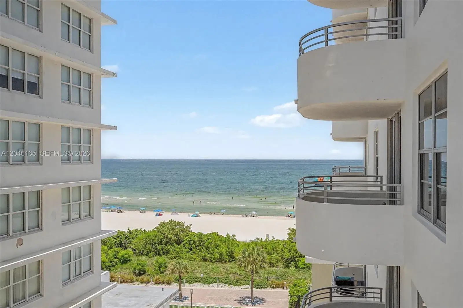 2 bedroom 2 bath Residential for sale at 5555 Collins Ave # 7B, Miami Beach FL 33140