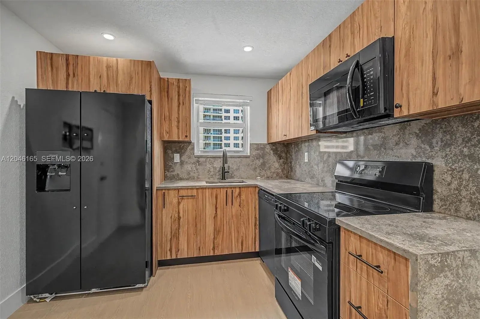 5555 Collins Ave # 7B, Miami Beach FL 33140