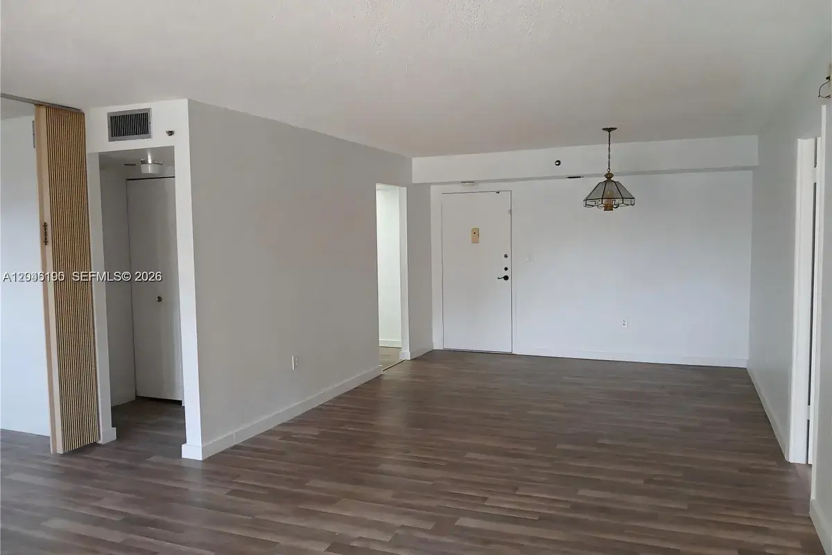 1300 Saint Charles Pl # 222, Pembroke Pines FL 33026