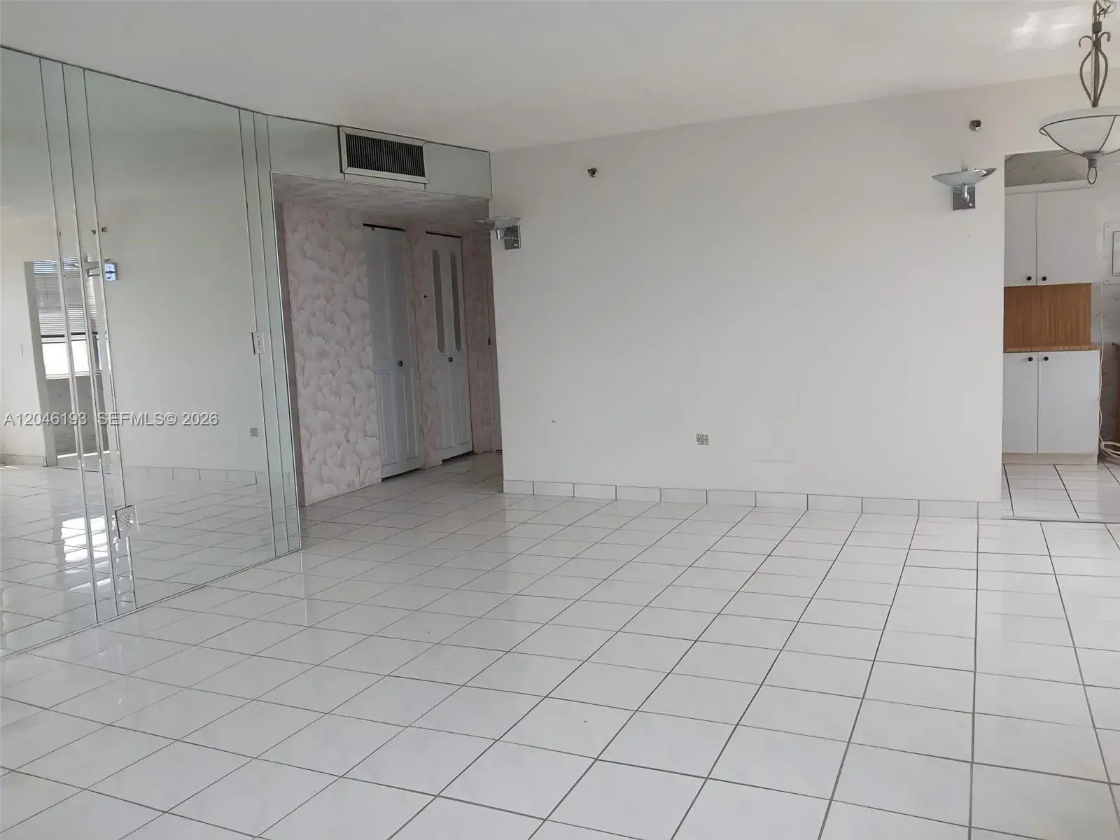 1100 Saint Charles Pl # 719, Pembroke Pines FL 33026