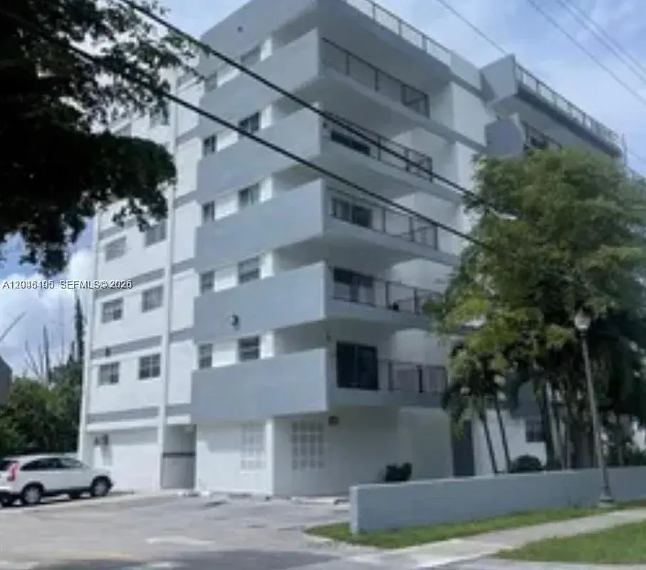 16508 NE 26th Ave # 303, North Miami Beach FL 33160