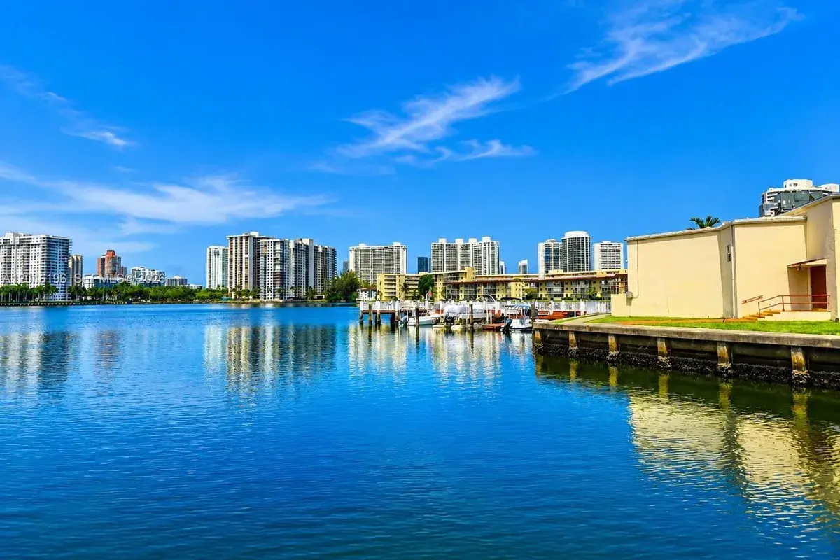 2859 Leonard Dr # G509, Aventura FL 33160