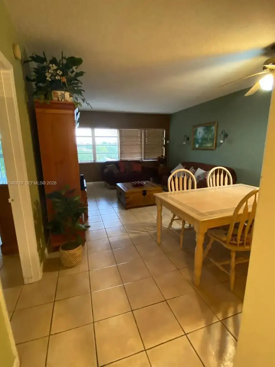 330 SE 2nd St # 403F, Hallandale Beach FL 33009