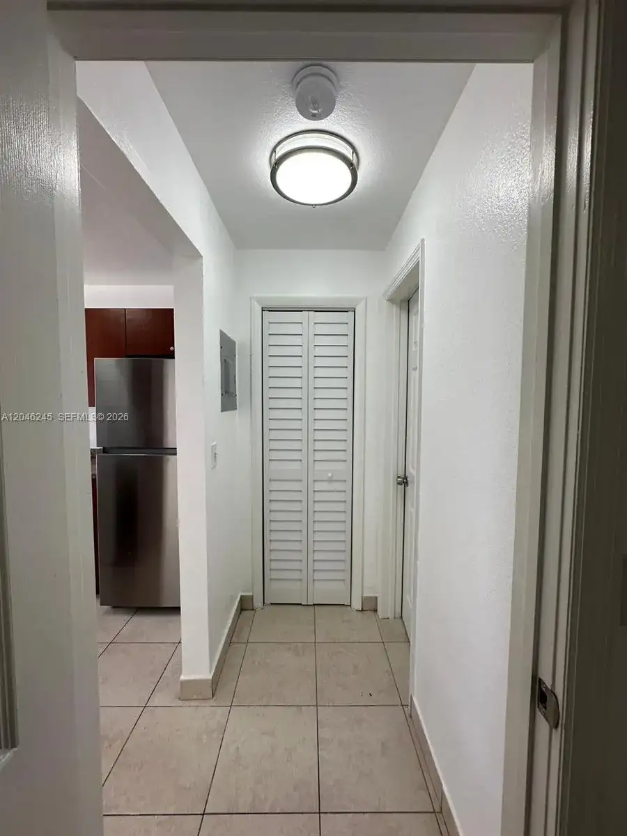 16120 NE 19th Pl # 3, North Miami Beach FL 33162 photo 4