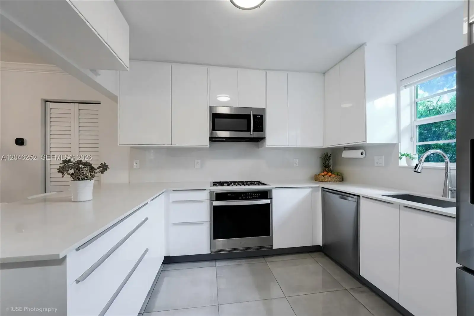 1556 Catalonia Ave, Coral Gables FL 33134 photo 5