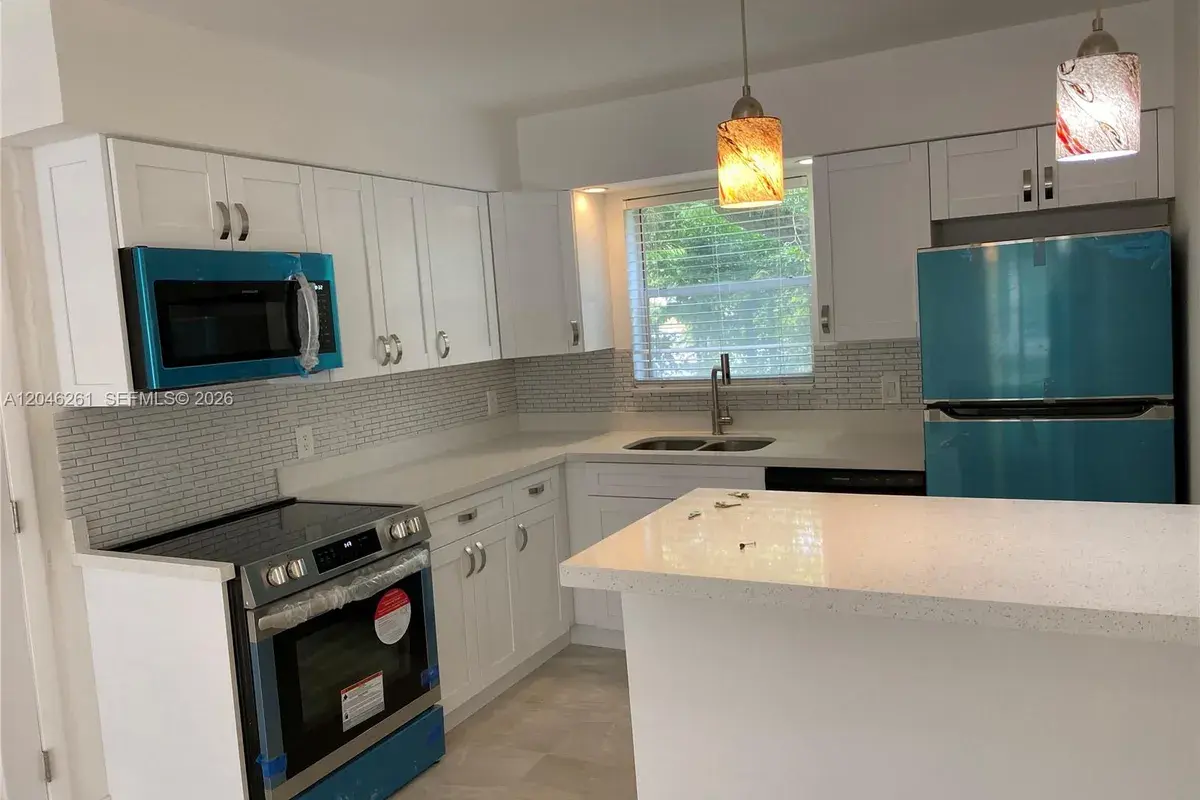 601 SE 5th Ct # 208, Fort Lauderdale FL 33301