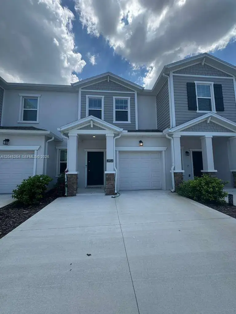 2954 Savoir Ave, Davenport FL 33837