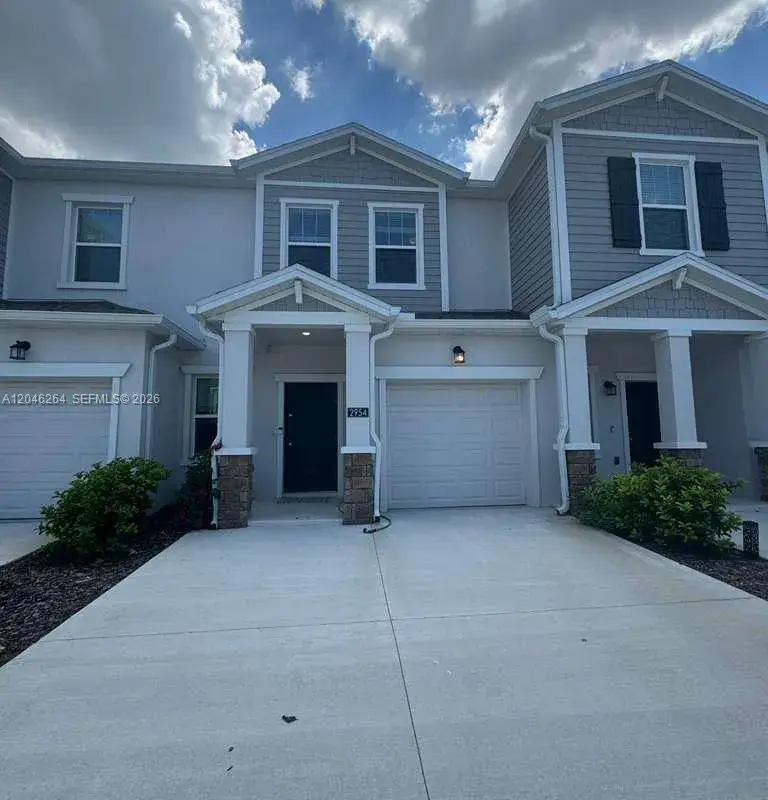 2954 Savoir Ave, Davenport FL 33837