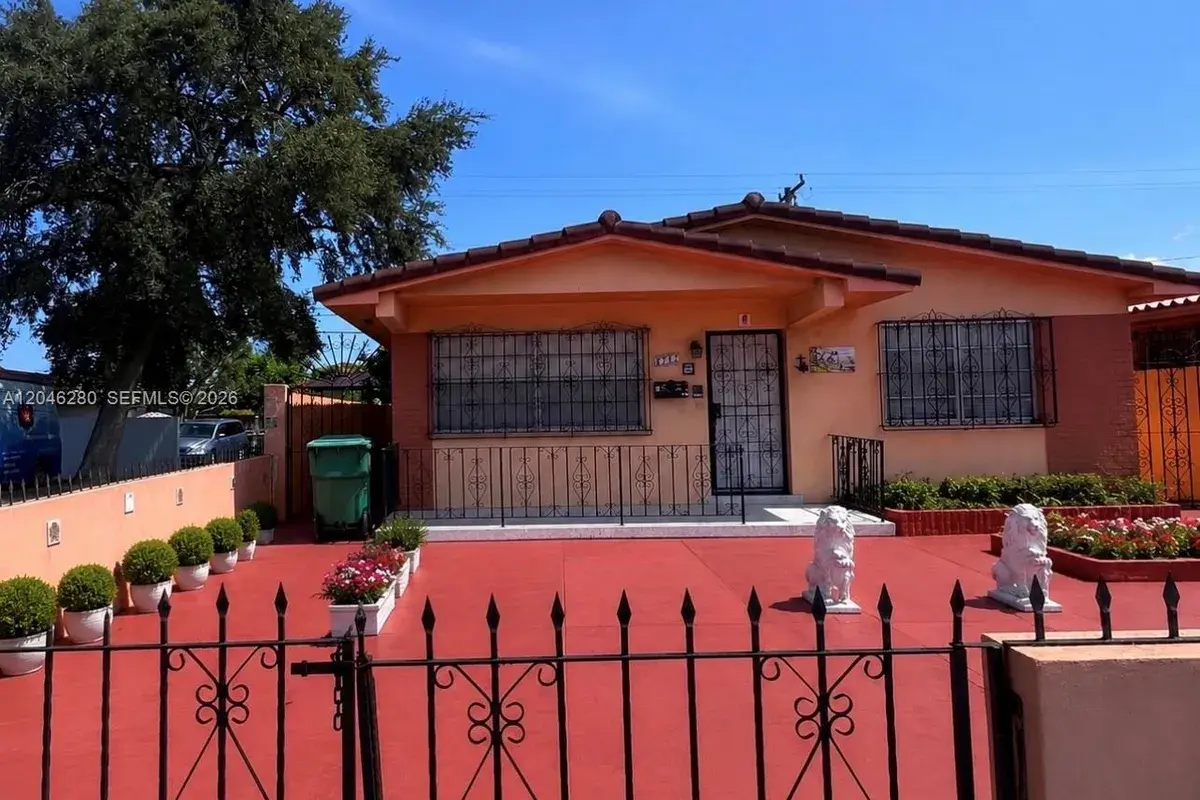 6702 SW 25th Ter, Miami FL 33155