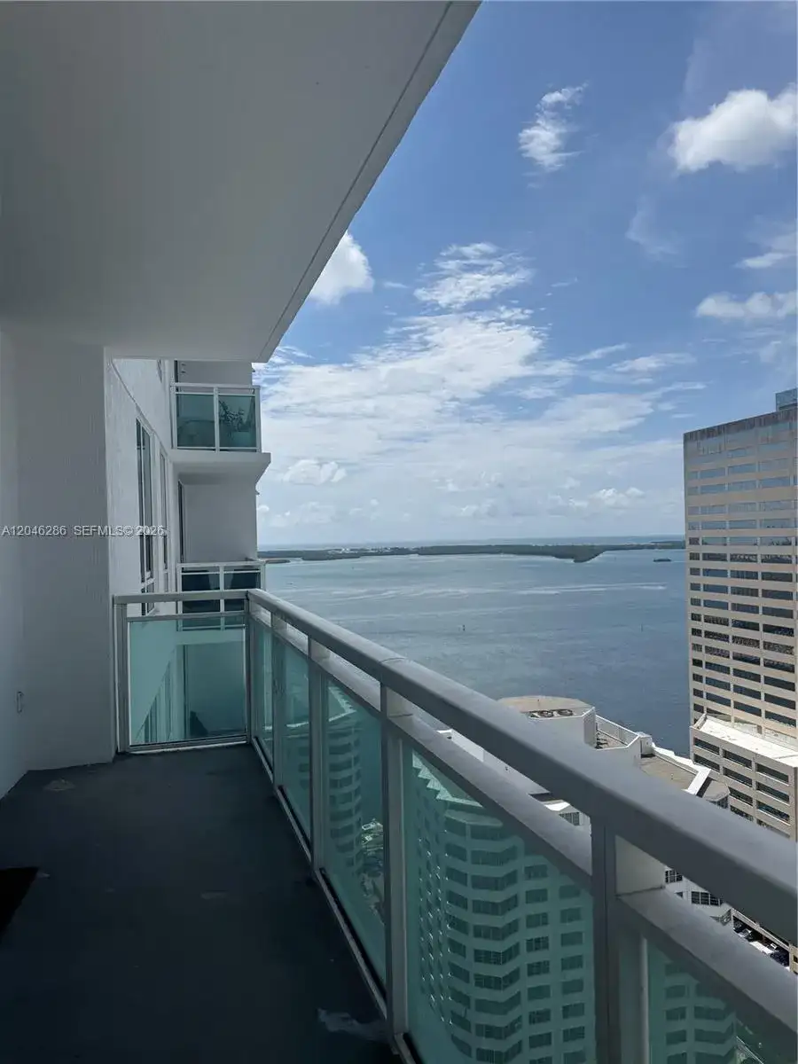 950 Brickell Bay Dr # 2907, Miami FL 33131 photo 3