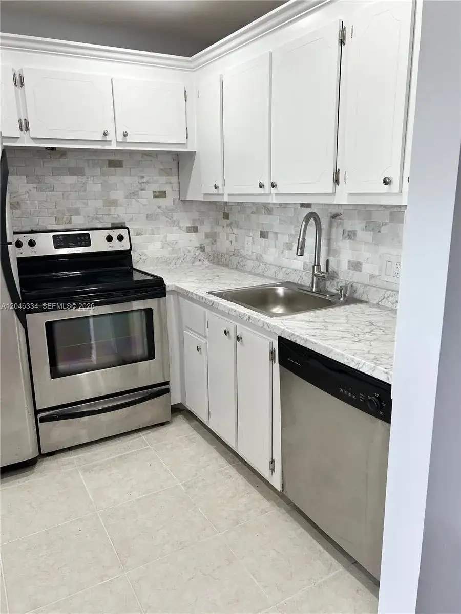 359 Preston I # I, Boca Raton FL 33434 photo 4