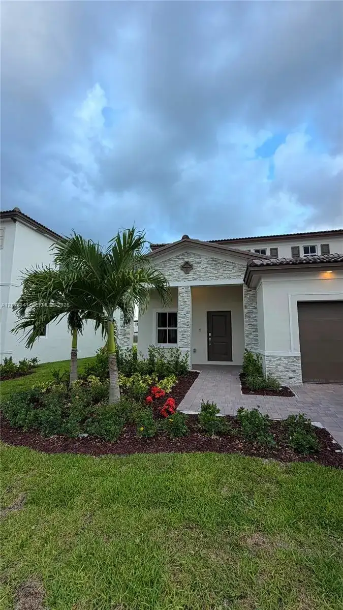 2475 SE 29th Dr, Homestead FL 33035 photo 4