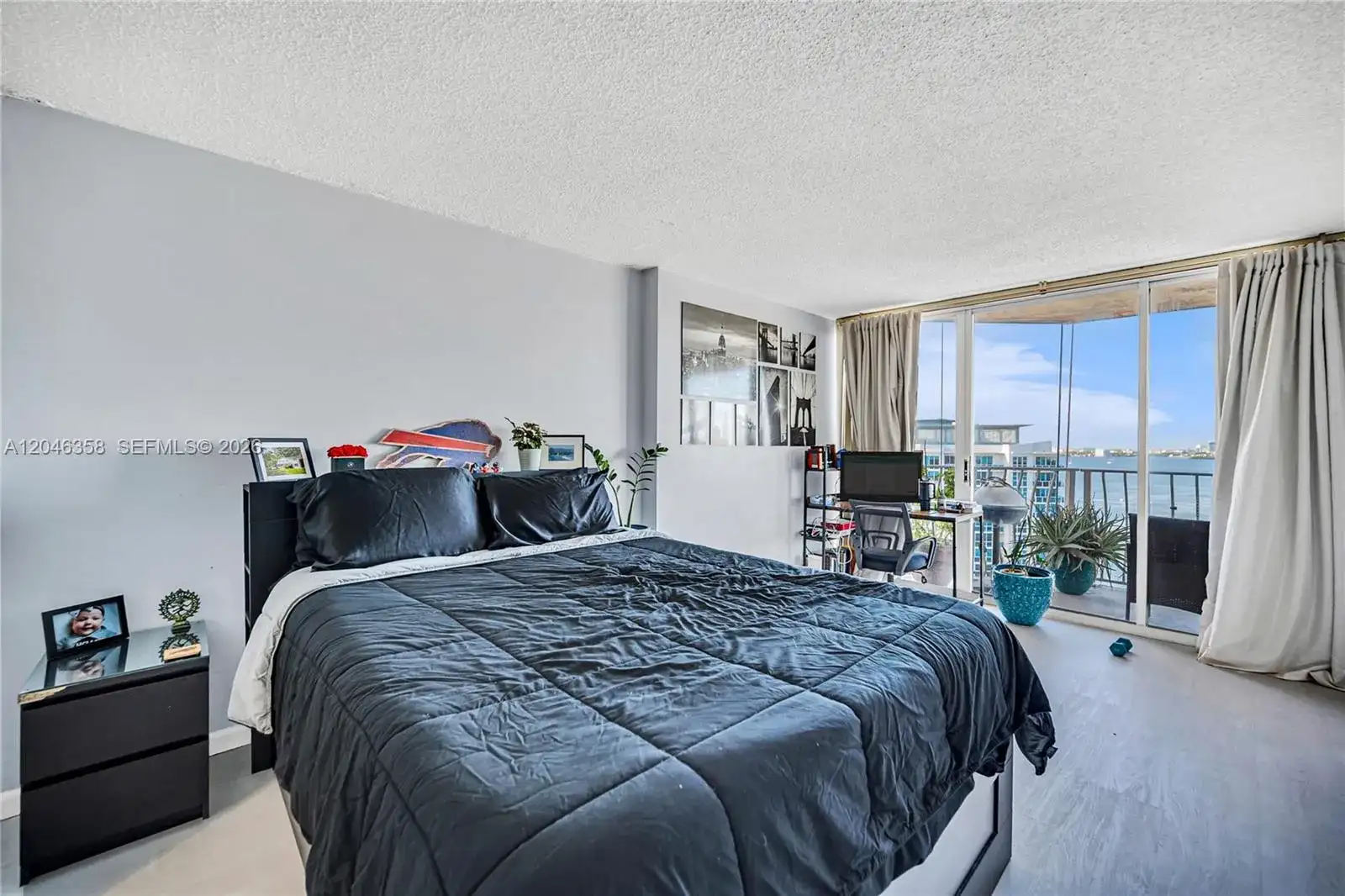 7601 E Treasure Dr # 2412, North Bay Village FL 33141 photo 4