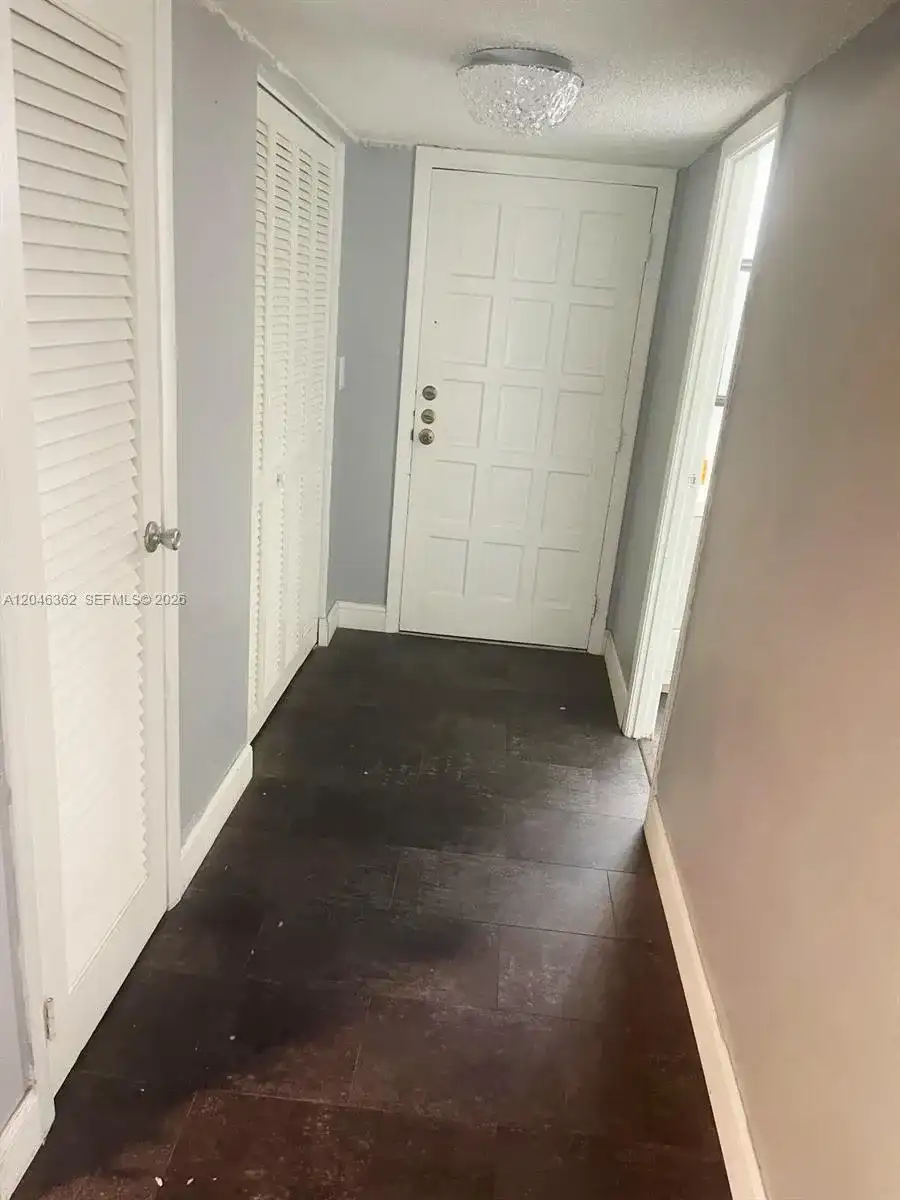 5961 N Falls Cir Dr # 109, Lauderhill FL 33319