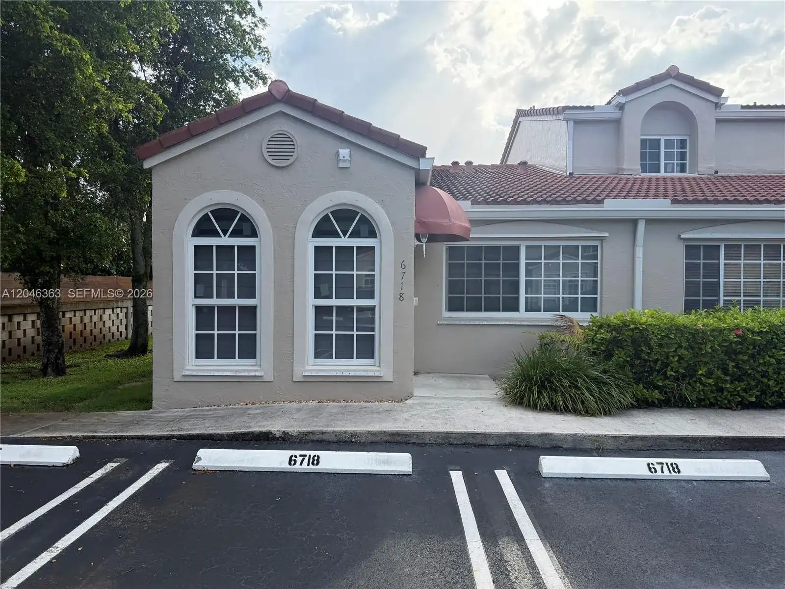 6718 NW 166th Ter # 301, Miami Lakes FL 33014