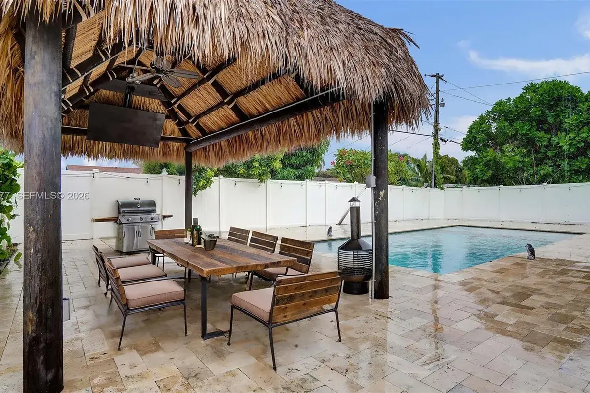 6431 S Coolidge St, Hollywood FL 33024