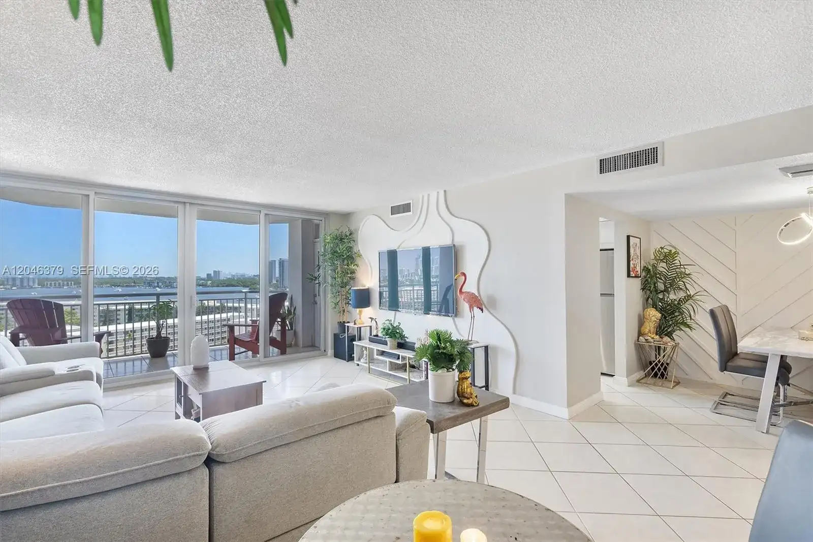 18031 Biscayne Blvd # 1401, Aventura FL 33160 photo 4