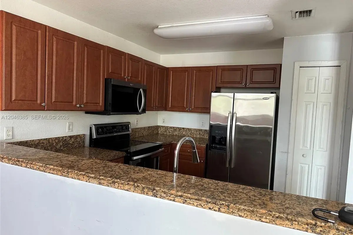 11002 NW 83rd St # 215, Doral FL 33178