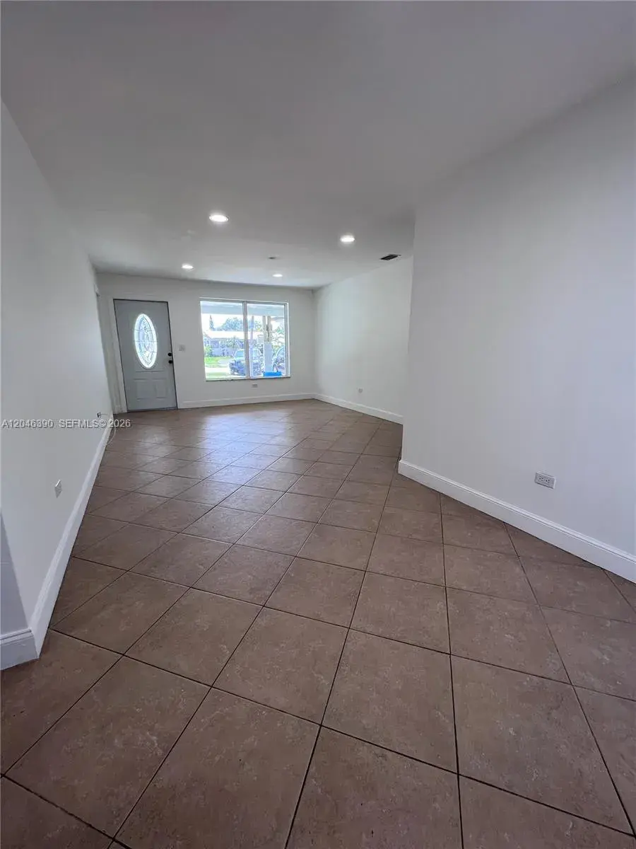 600 N 70th Ter, Hollywood FL 33024