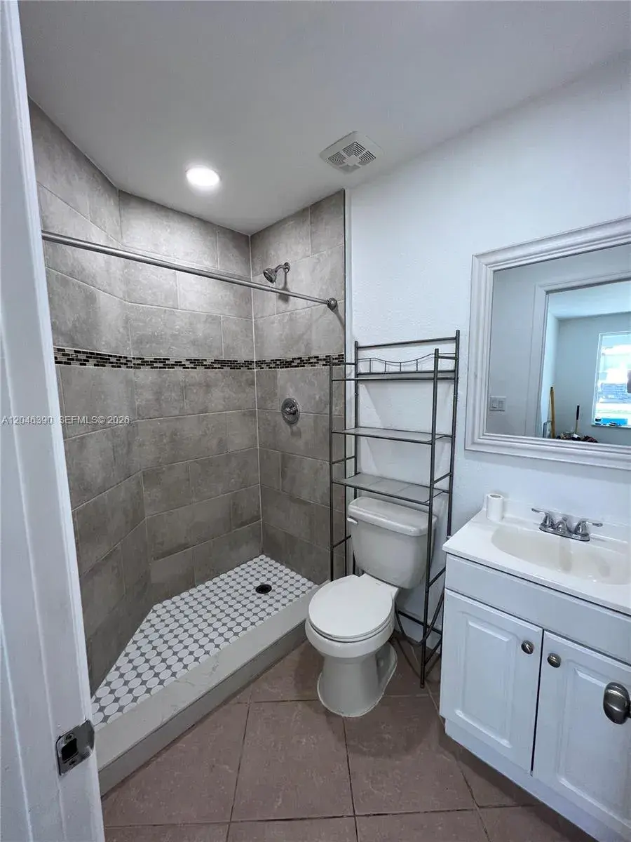 600 N 70th Ter, Hollywood FL 33024