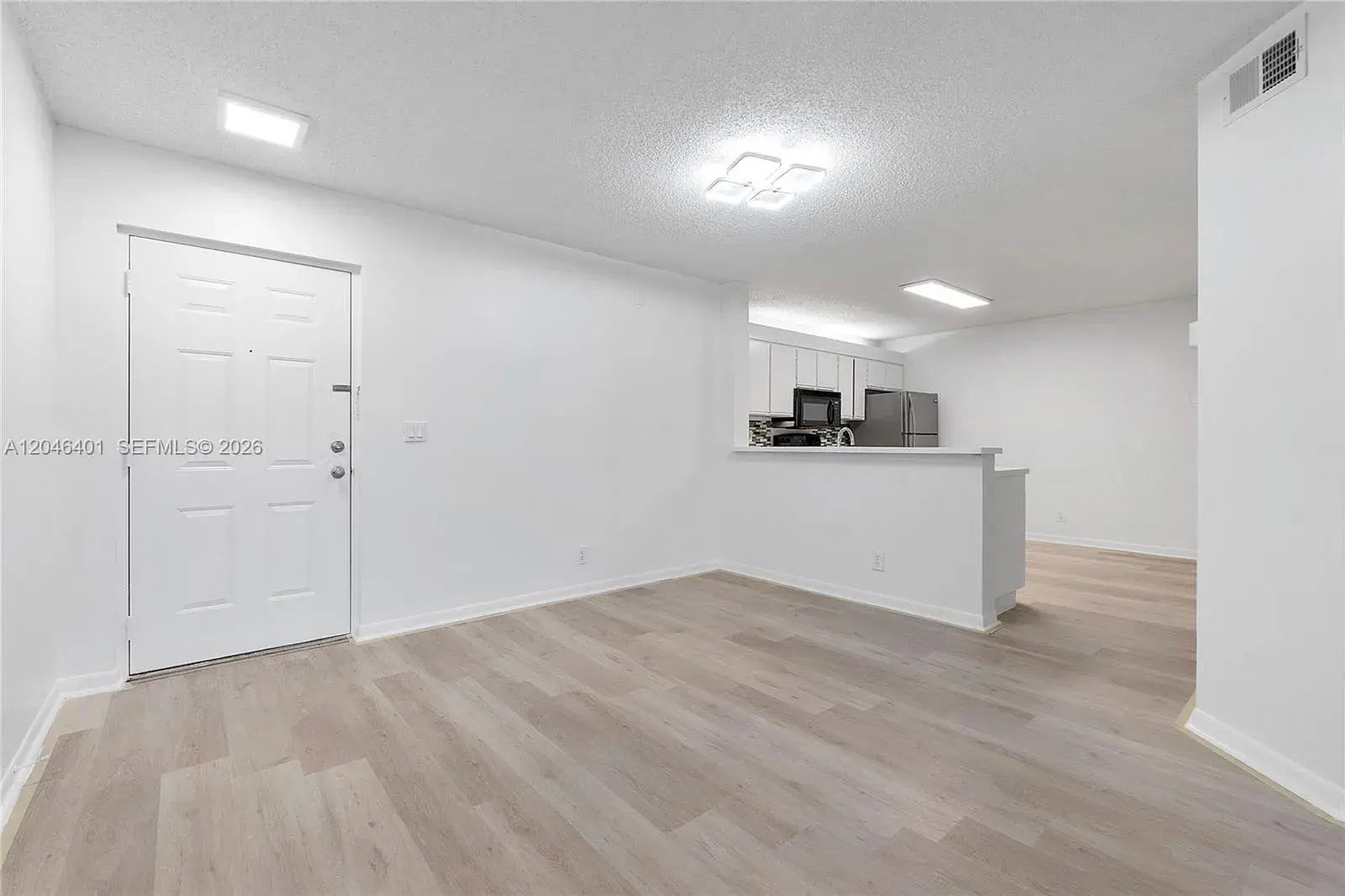 5661 Riverside Dr, Coral Springs FL 33067