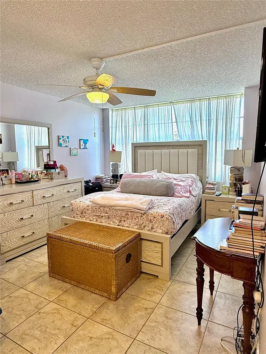 1300 Saint Charles Pl # 402, Pembroke Pines FL 33026