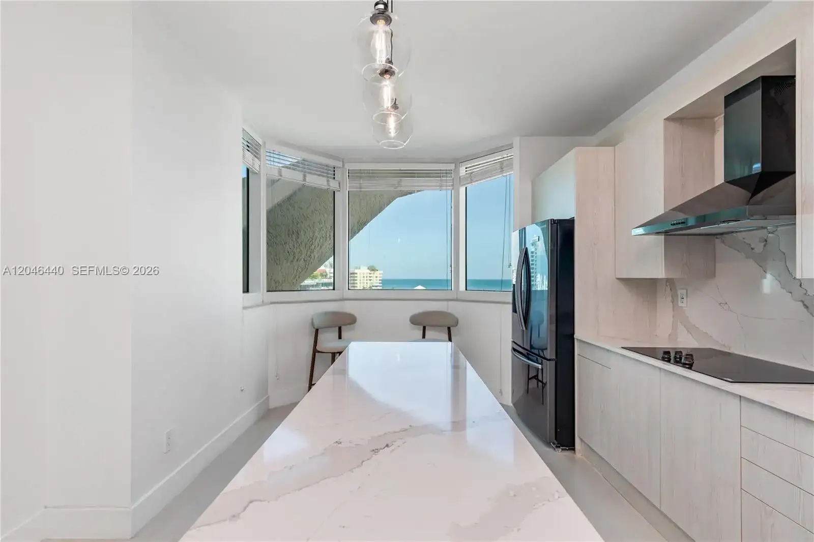 300 S Pointe Dr # 907, Miami Beach FL 33139 photo 3